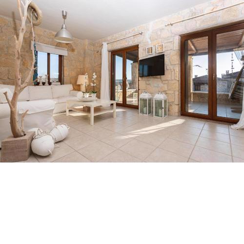 Pure White Suite Elani