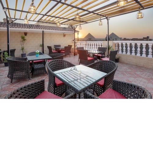 Pyramids Lights Hotel