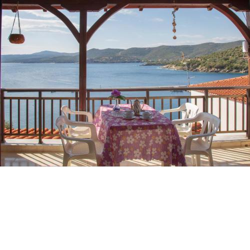 Pyrgadikia Paradise