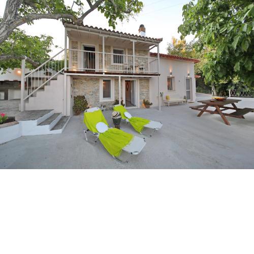 Pyrgos Country House
