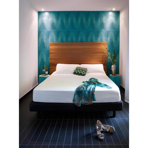 Q Hotel