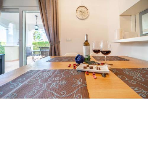 Quaint 2 Bedrooms 2 Bathrooms Town House - LA40LT