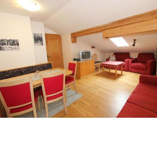 Quaint Apartment in L ngenfeld with Sauna