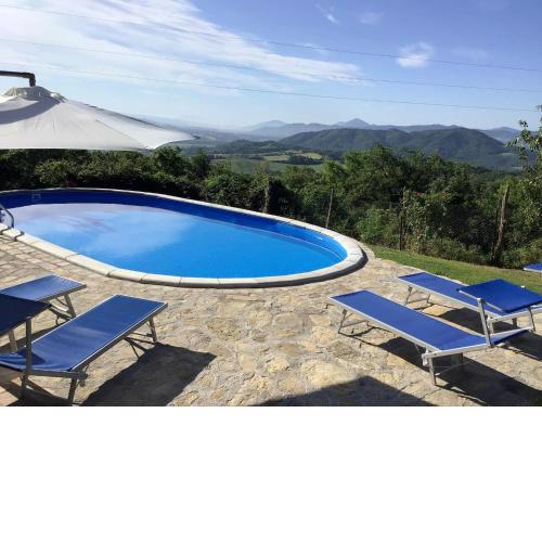 Quaint holiday home in Città di Castello with private pool
