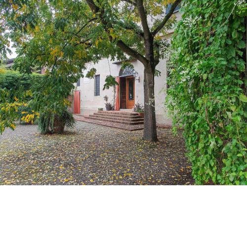 Quaint Mansion in Stagno Lombardo with Garden