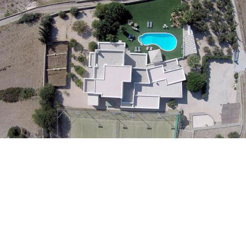 Quality Brand Villas 5br magnificent Laura Estate Basket Tennis court Billiards Gym Large Pool Fireplace Bar Parking Barbecue 3 kitchens