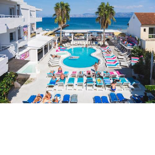 Quayside Village Hotel