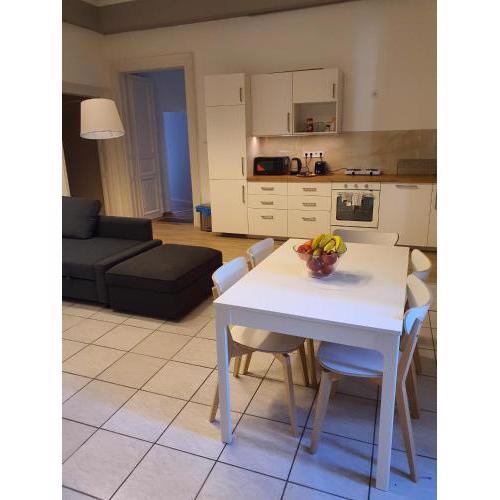 Queen Erzsebet apartment