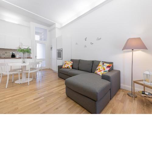 Queen Margaret Apartment - City Centre