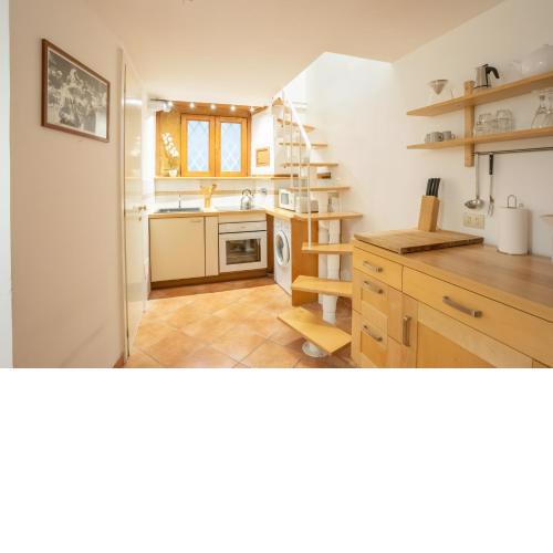 Quiet and Cozy Trastevere Hideaway