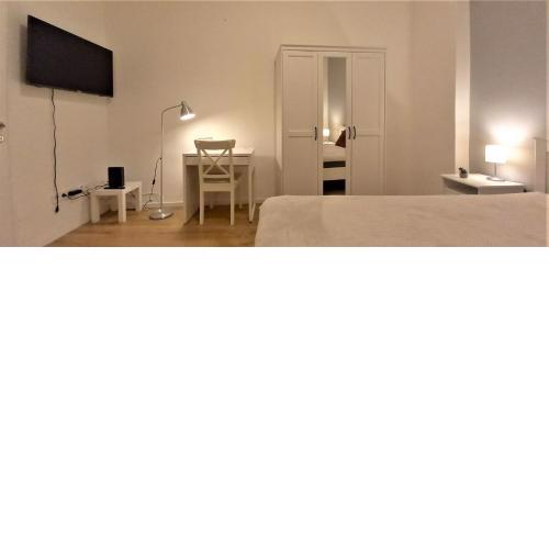 Quiet and Private Studio in the Center