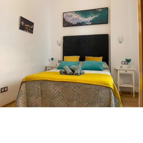 Quiet Apartment in the Heart of Malaga POOL & FREE PARKING