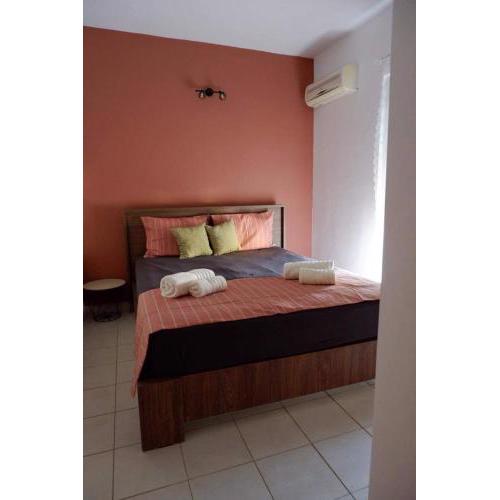 Quiet apartment with easy access to attractions.