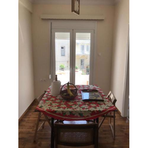 Quiet bright just renewed top floor at Lycabetous