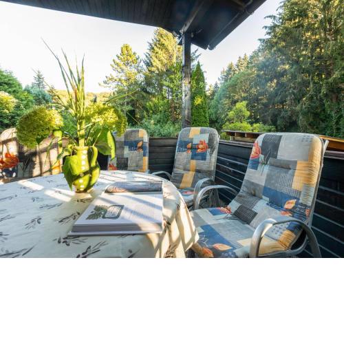 Quiet Chalet in Kaumberg near Vienna with Garden