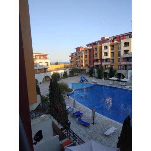 Quiet, relax and sand beach place with 4star service