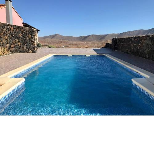 Quiet Rural House Ten Minutes From The Beach