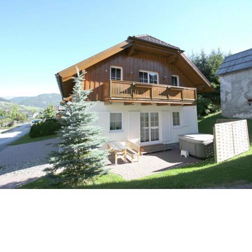 Quietly located chalet in St Margarethen Lungau with sauna and hot tub