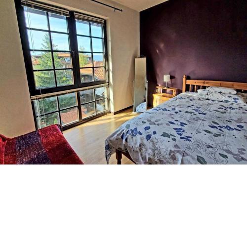 Quite and Bright One Bedroom