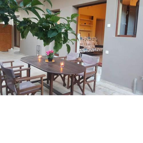 Quite House with garden and barbecue