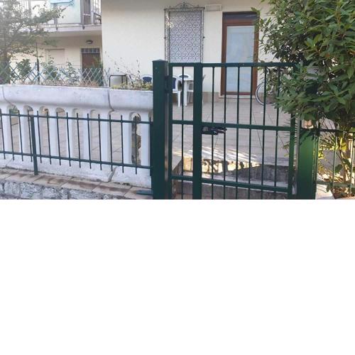 R05 Comodo trilocale con corte privata