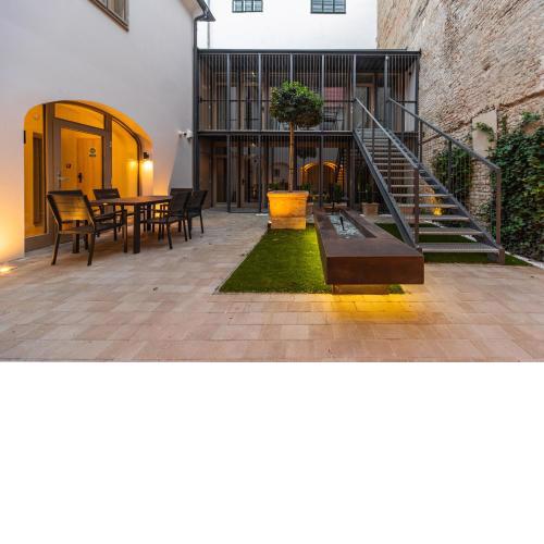 r12 Apartments