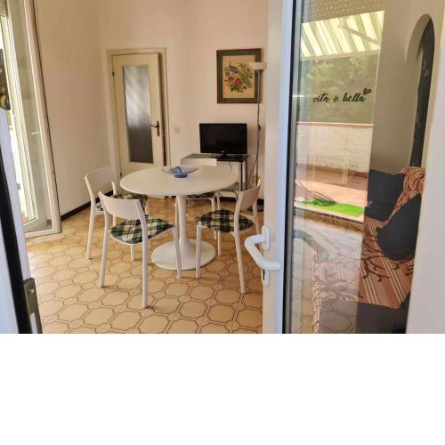 R25 Trilocale con ampio terrazzo