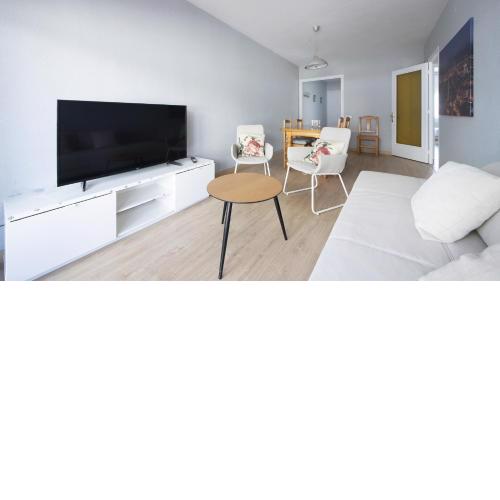 R68 Apartamento Montserrat 32-3