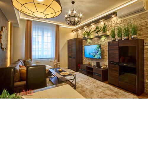 R7 Design Apartment - hostAID
