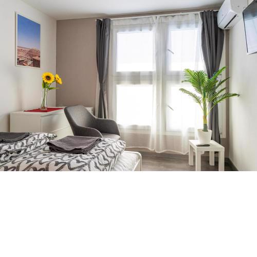 RÁKÓCZI 4 BEDROOM CENTRE APARTMENT
