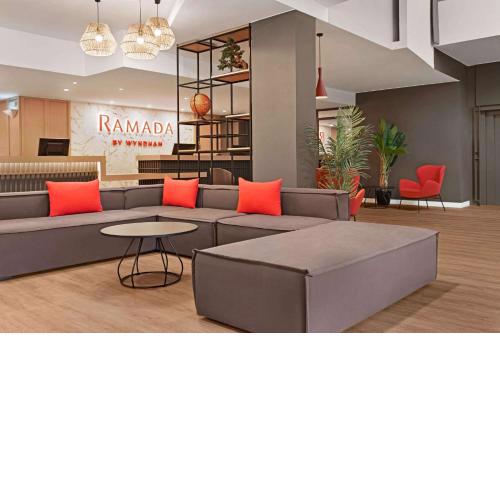Ramada by Wyndham Valencia Almussafes