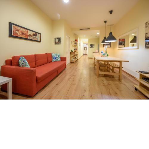 RamblasRentals Chic & Spacious Flat Pool Table 15M Ramblas - Parking - Wifi