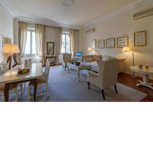 Raso cozy penthouse near the Duomo