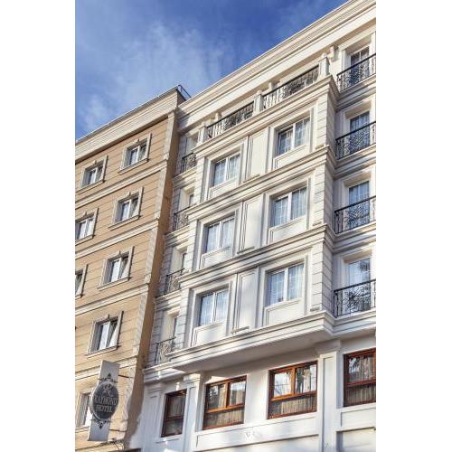 Raymond Blue Hotel
