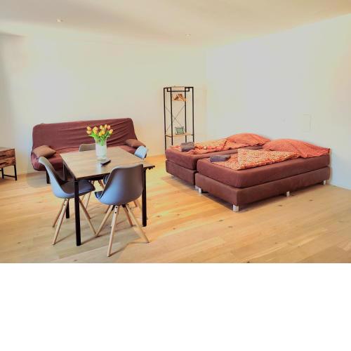 Real Living Apartments - Free Highspeed-Internet