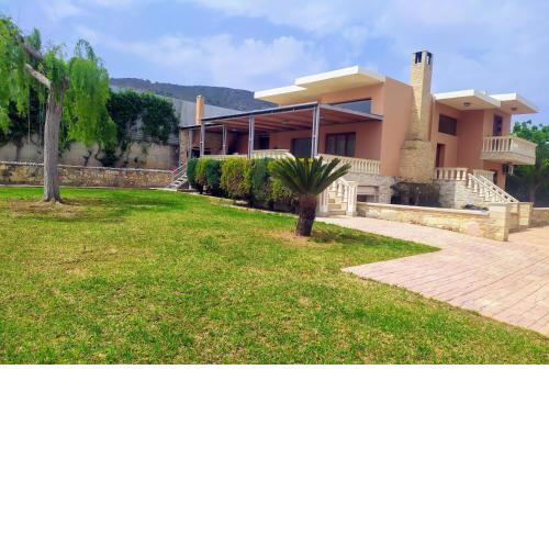 Rea's Villa at Chania! Privacy!BBQ,indoor Jacuzzi!