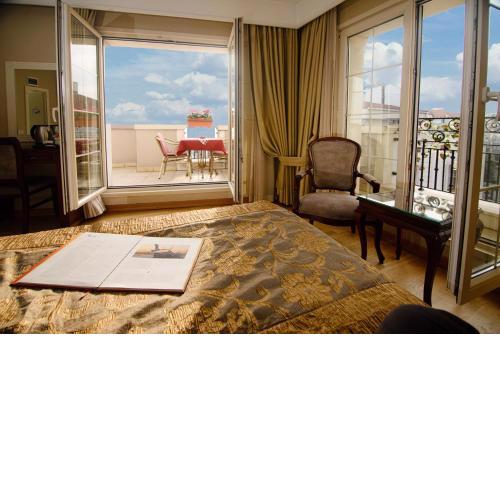 Recital Hotel