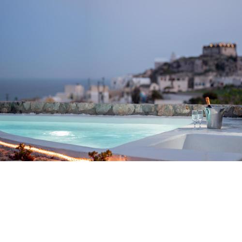 Red Cliff Santorini Villa - Volcano View & Jacuzzi