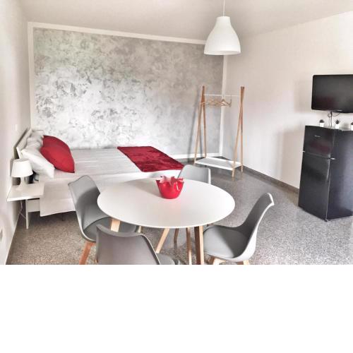 Red Tower Venice - 2 mins from VCE Airport- free Wifi