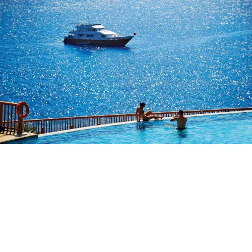 Reef Oasis Blue Bay Resort & Spa
