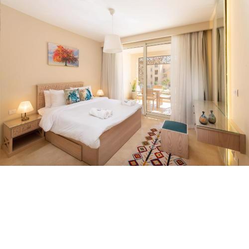 Refined & Relaxed 2 BDR Mangroovy Free Beach & Pool Access