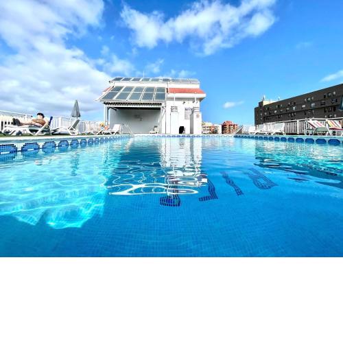 Reformed studio, Free Wifi,rooftop pool with view, near Playa Jardin