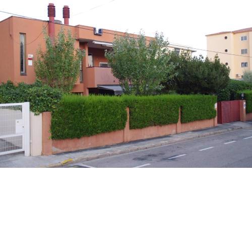 REFUGI DE MAR WITH PRIVATE SWIMMING POOL AND FREE WIFi