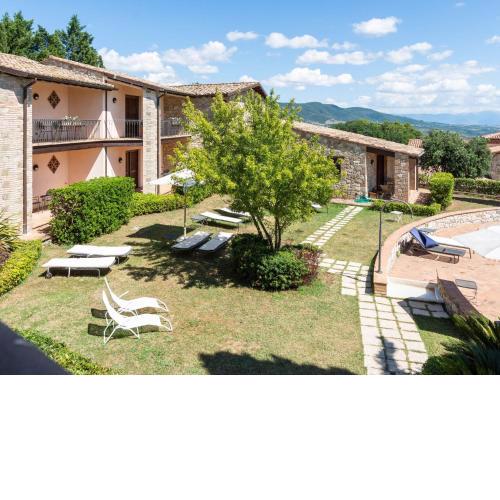 Regal Holiday Home in Collazzone with Sauna and Bar