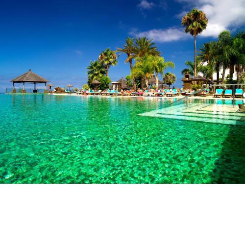 Regency Country Club, Apartments Suites