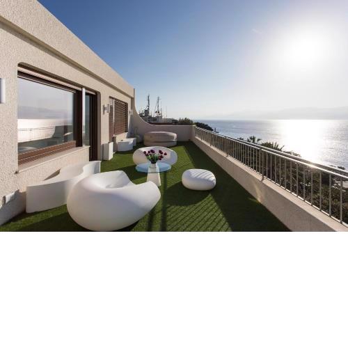 Reggio Suite