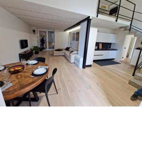 REGINA LOFT