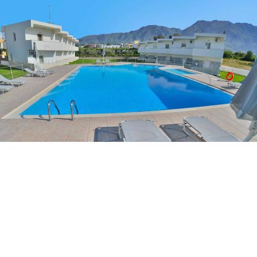 Reina Apartments