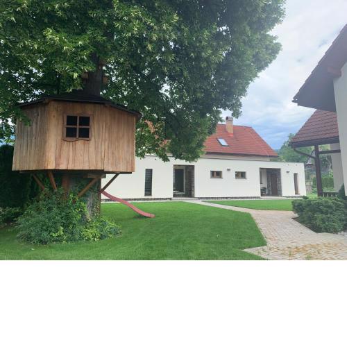Rekreačný domček a apartmán - Pri potoku