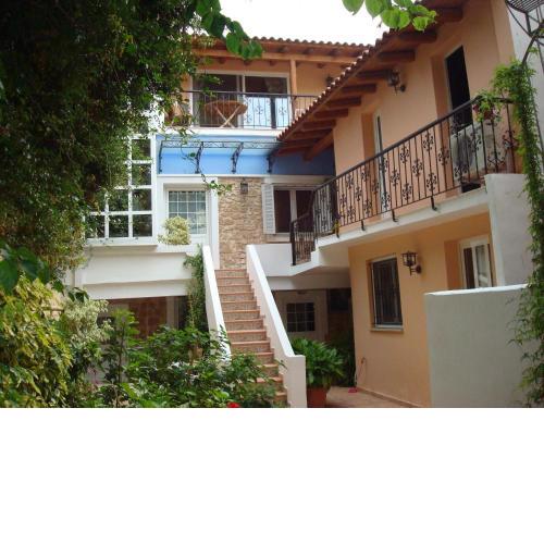 Relax in Aegina Town Apartments